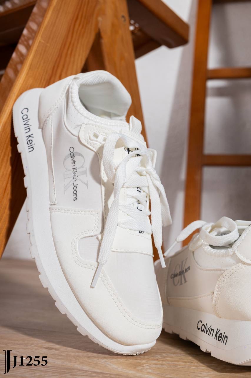 /public/uploads/photos/shares/Suzy shoes/IMG_4700.jpeg